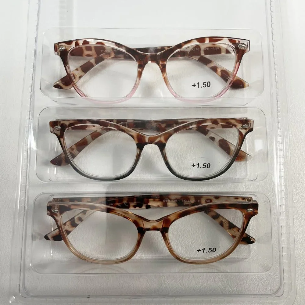Tahari +1.50 Reading Glasses Brown Pink Animal Print Giraffe 3 Pair